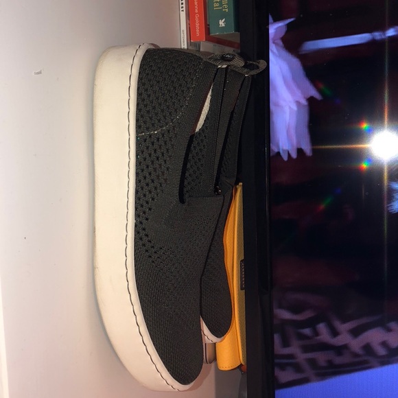 Sun Slip On Sneaker By Born Size 8.5 - Picture 3 of 5